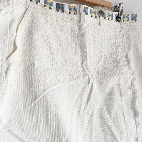 Desigual White Denim Lace Detail Embroidered Minis Skirt XXL - Picture 2 of 7